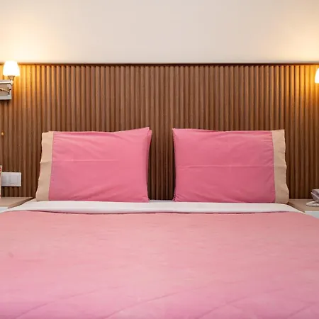 Stratos Hotel