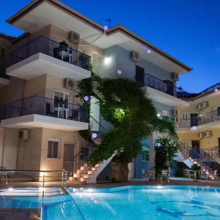 Stratos Hotel 3*