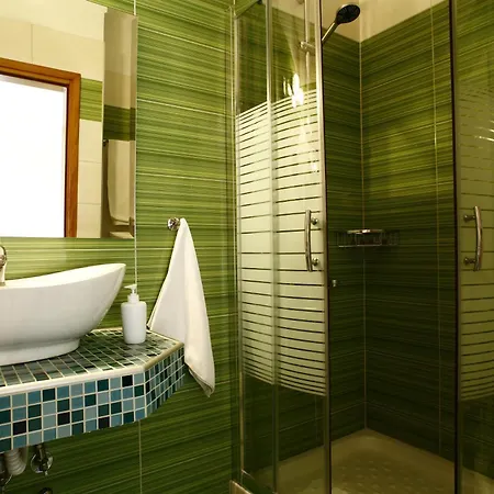 Stratos Hotel