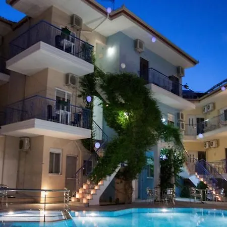 Stratos Hotel 3*