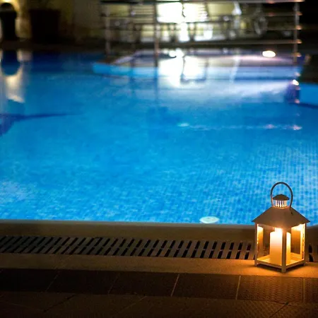 Stratos Hotel 3*