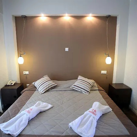 Stratos أفيتوس