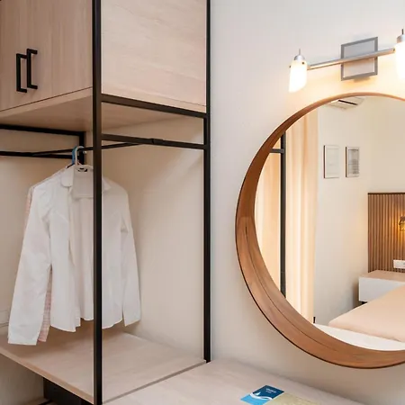 Stratos Hotel