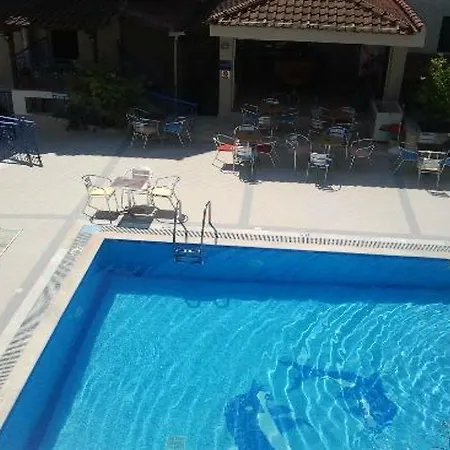 Stratos 3* أفيتوس